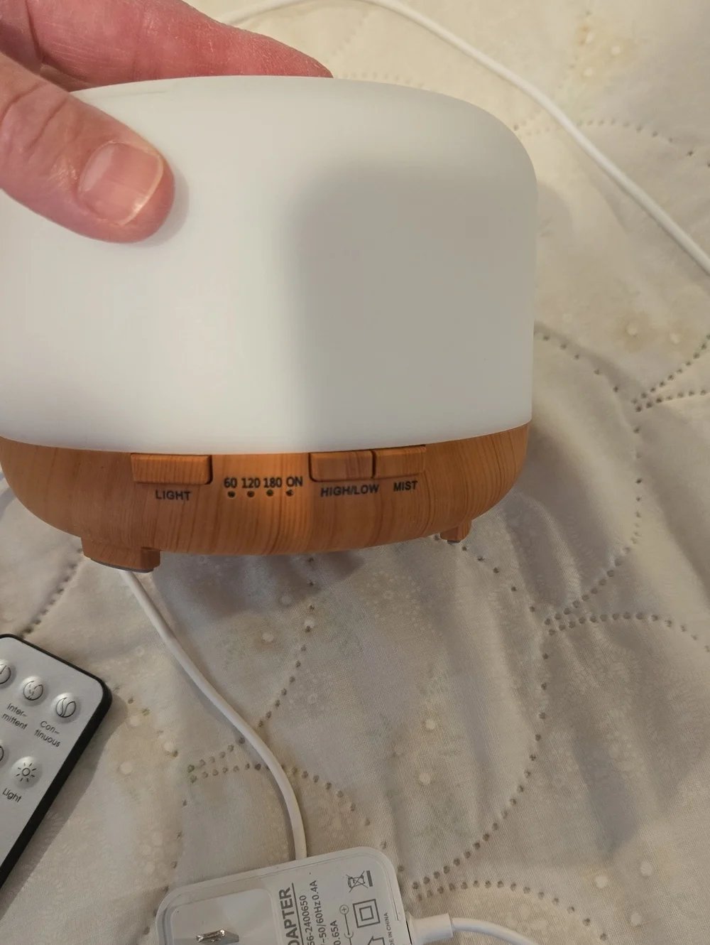 N/A white round